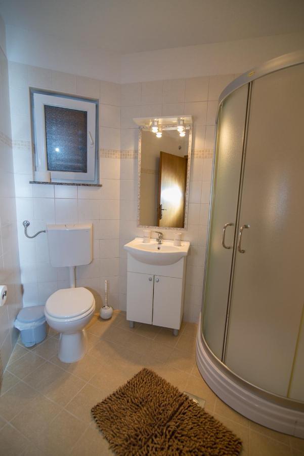 Apartments With A Parking Space Punta Kriza, Cres - 8082 Luaran gambar